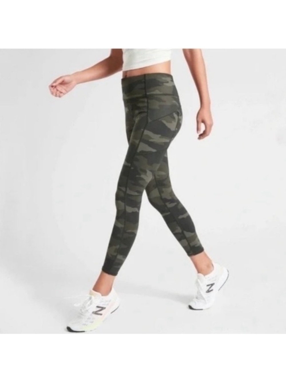 Athleta Mid-Rise Camo Contender 7/8" Tight Legging, XS